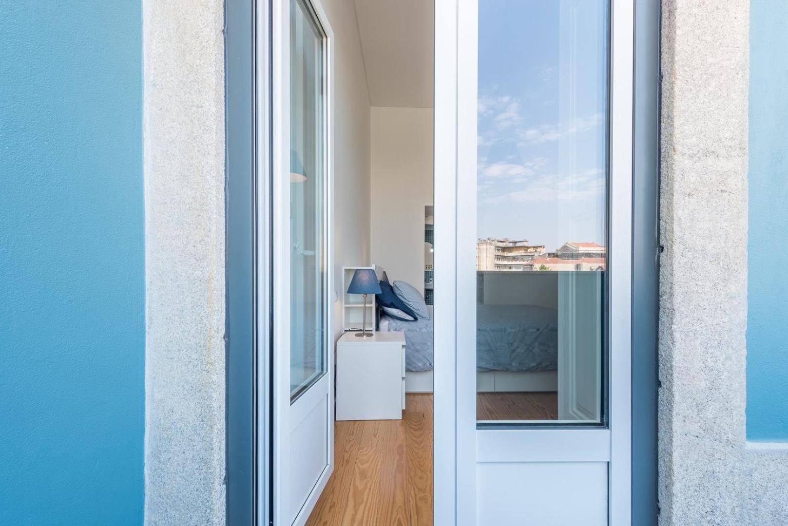 Guestready - Modern Stay In Downtown Oporto Esterno foto